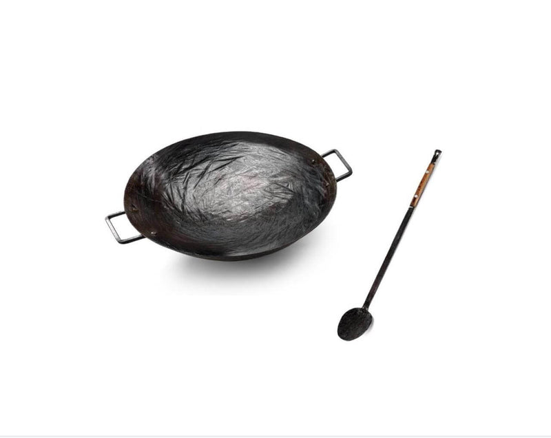 Fyreza Wok-Pfanne 55 cm für OFYR Feuerplatte mit handgeschmiedetem Woklöffel – ideales Set für große Portionen über offenem Feuer